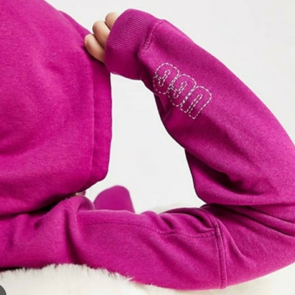 NWT UGG Simone boyfriend hoodie Sweatshirt in wild violet with Logo size S-L - Picture 2 of 12